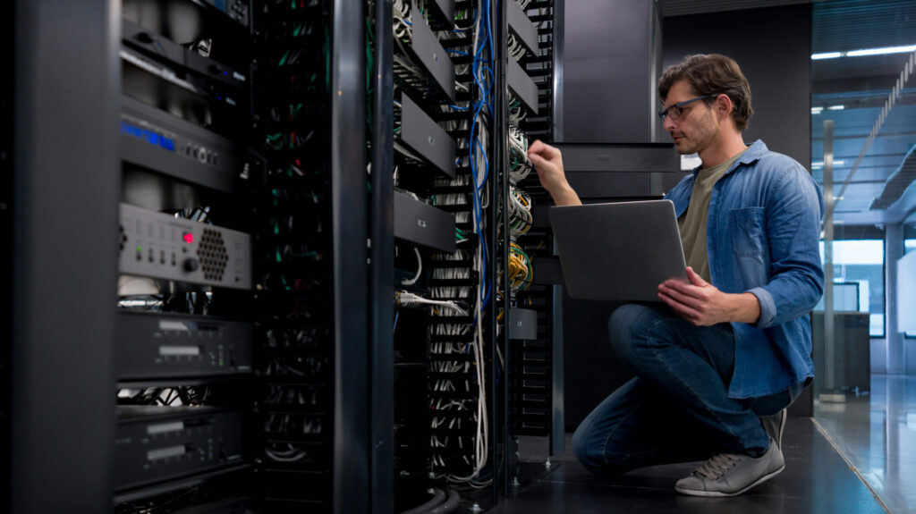 tecnico-it-installa-sd-wan